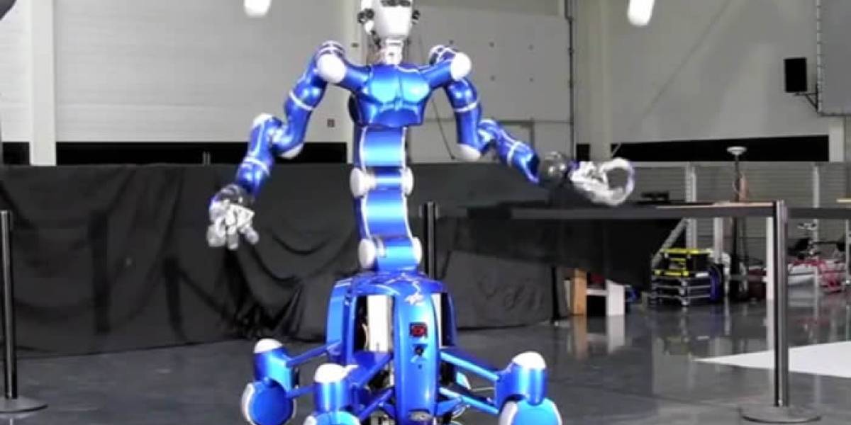 Video: Este robot es capaz de atrapar dos pelotas al mismo tiempo, ¿y tú?