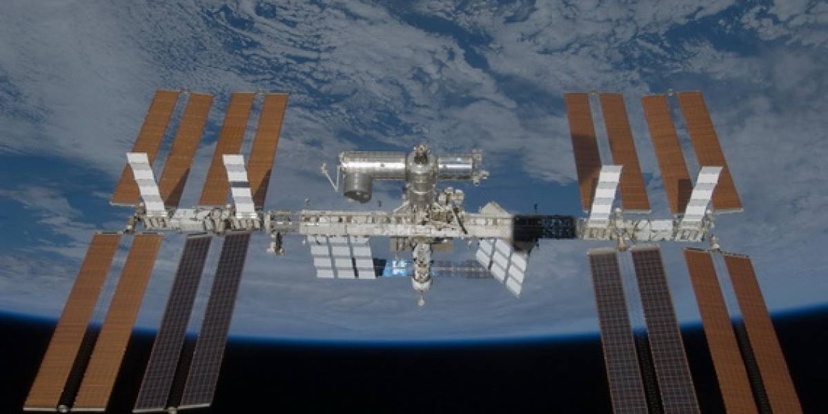 Sin Palabras: Estación Espacial Internacional vs La Tierra
