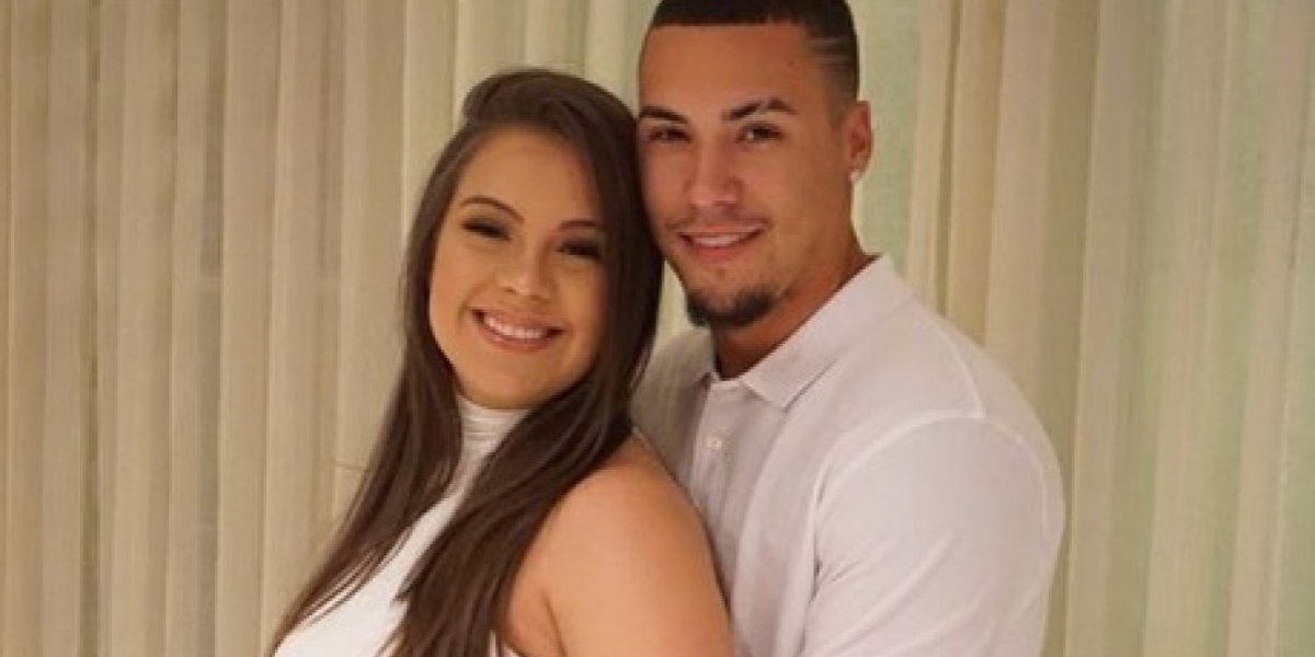 Javier Báez anuncia que se convertirá