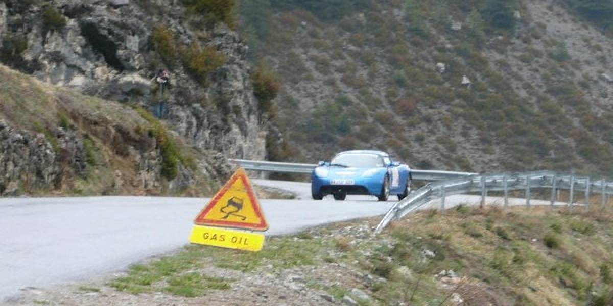 El Tesla Roadster marca récord de autonomía