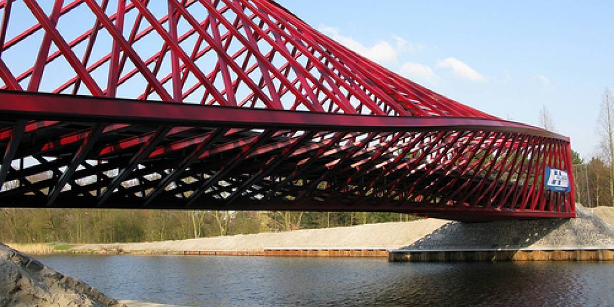 Un puente retorcido