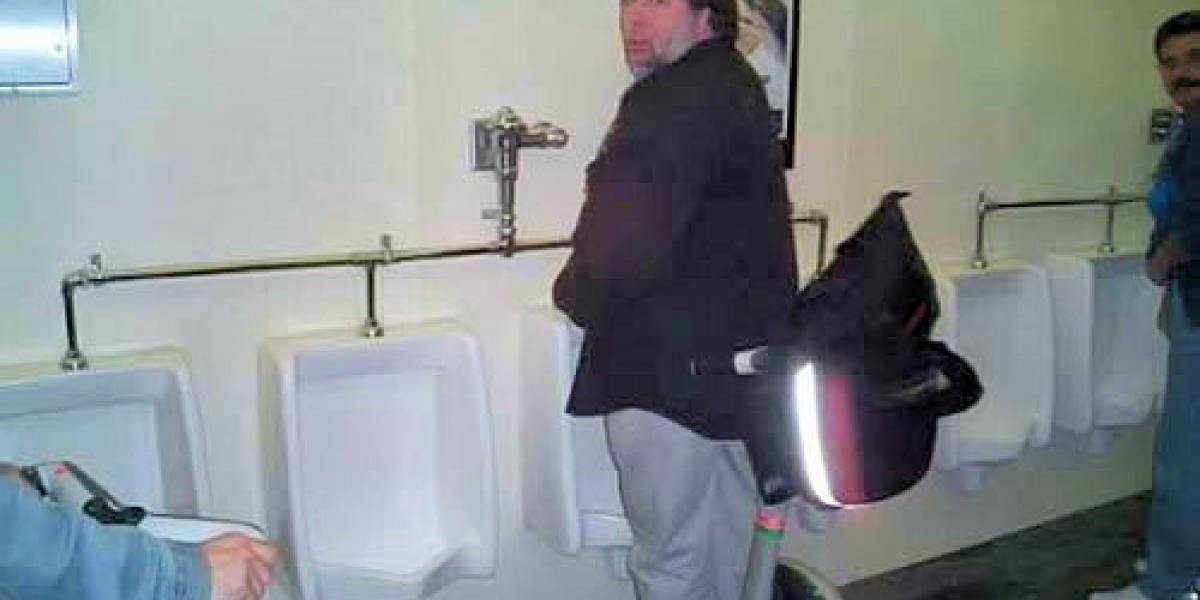 Impresentable: Fake Woz en el baño con su segway