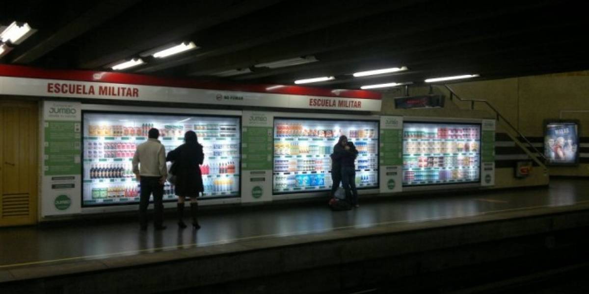 Chile: Jumbo implementa supermercados virtuales en estaciones de Metro