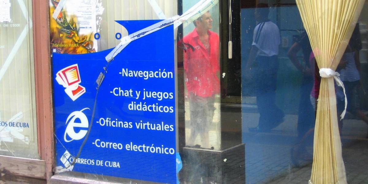 Aseguran que ya está funcionando el cable de fibra óptica submarina de Cuba