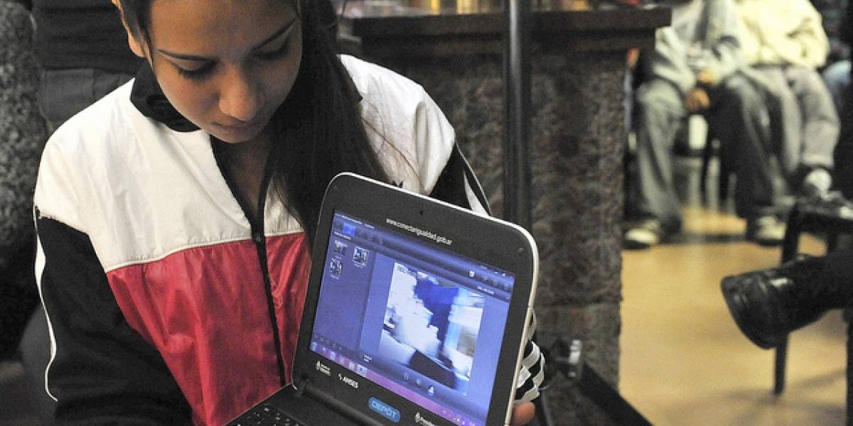 Argentina: El Estado denuncia a Telefónica por venta de netbooks falladas