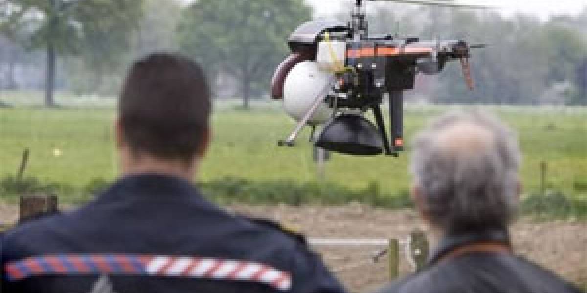 Policía holandesa estrenó minihelicóptero para detectar marihuana