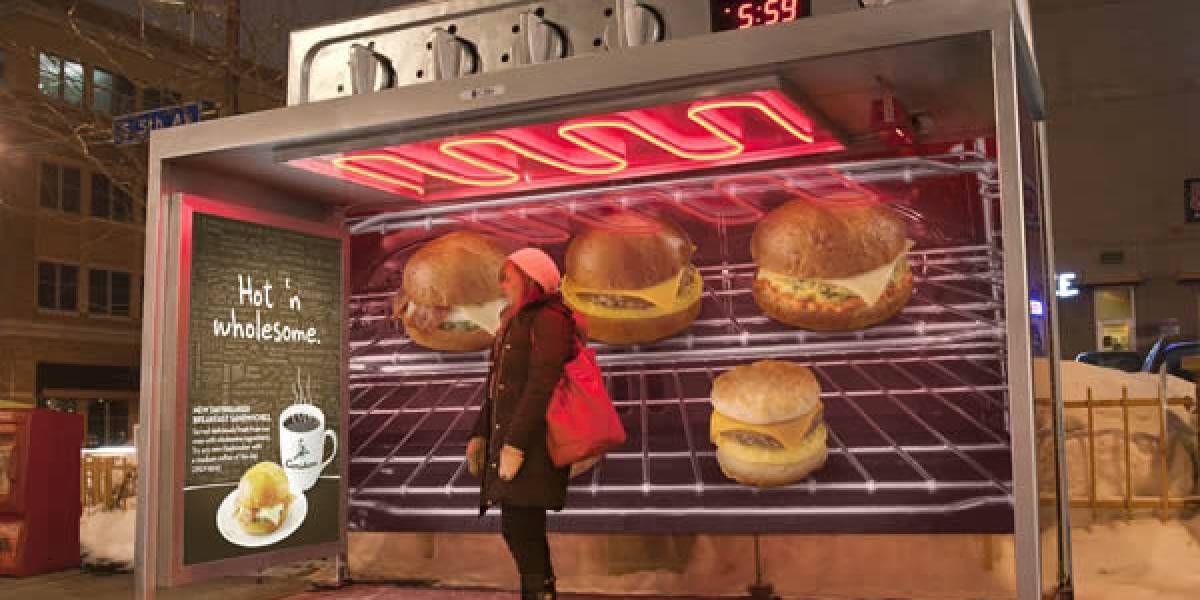 Café pone a hornear a los usuarios del transporte público mientras esperan bus