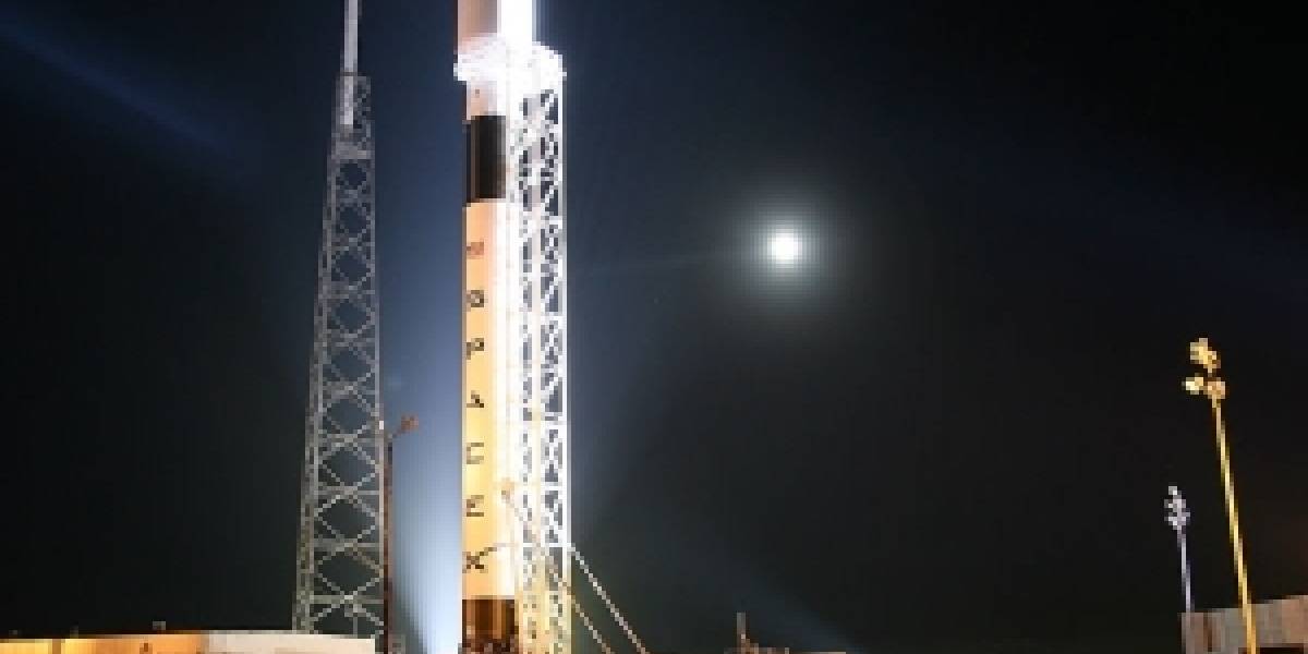 Retrasan el lanzamiento del cohete Falcon 9 para mayo