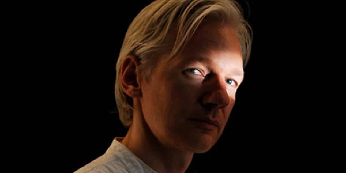 Pilluelo demanda a Assange y WikiLeaks por causarle "severa angustia emocional"