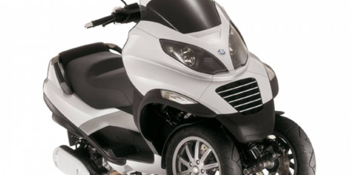 Piaggio MP3, una motoneta de 3 ruedas