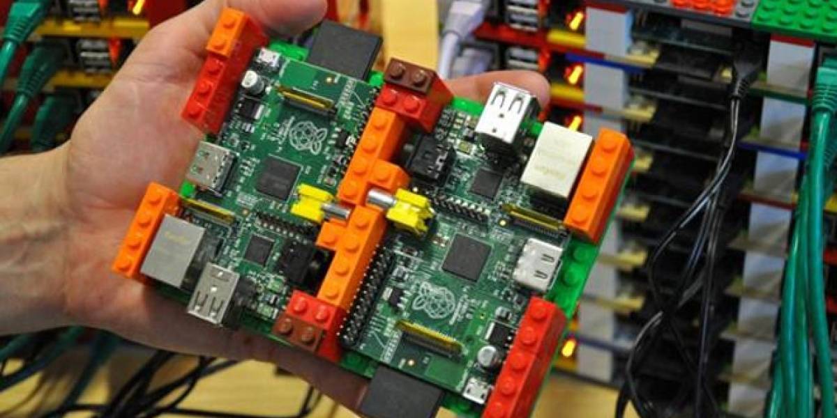 Universidad construye supercomputador en base a Raspberry Pi y Lego