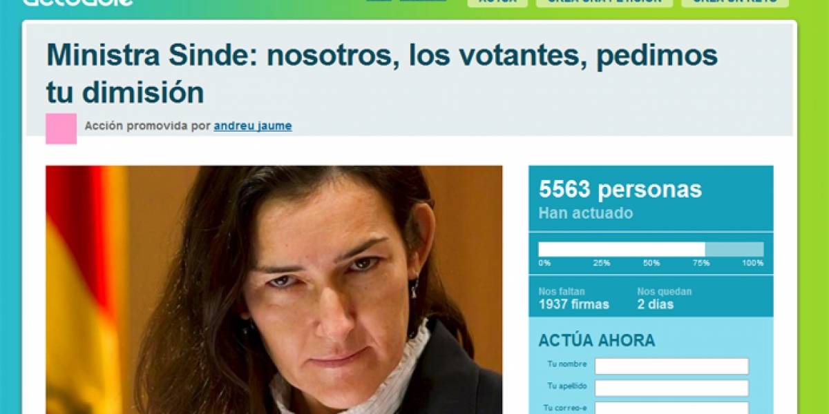 España: Internautas exigen la renuncia de Sinde por la Ley Antidescargas