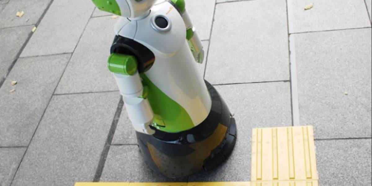 Robovie-R Ver.3: Robot asistente para personas discapacitadas o ancianos