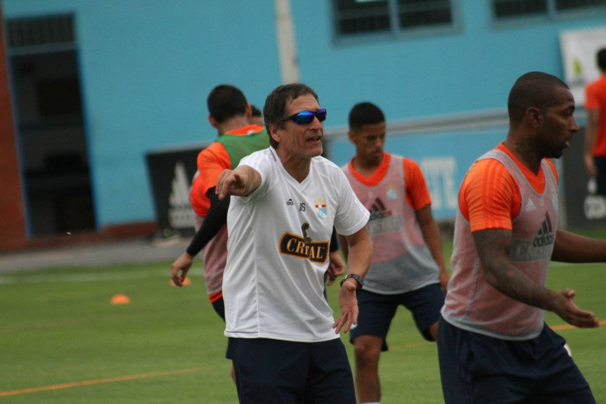 Sporting Cristal es el cuarto club de Salas como DT. Antes estuvo en Barnechea, Huachipato y Universidad Católica / Foto: Club Sporting Cristal