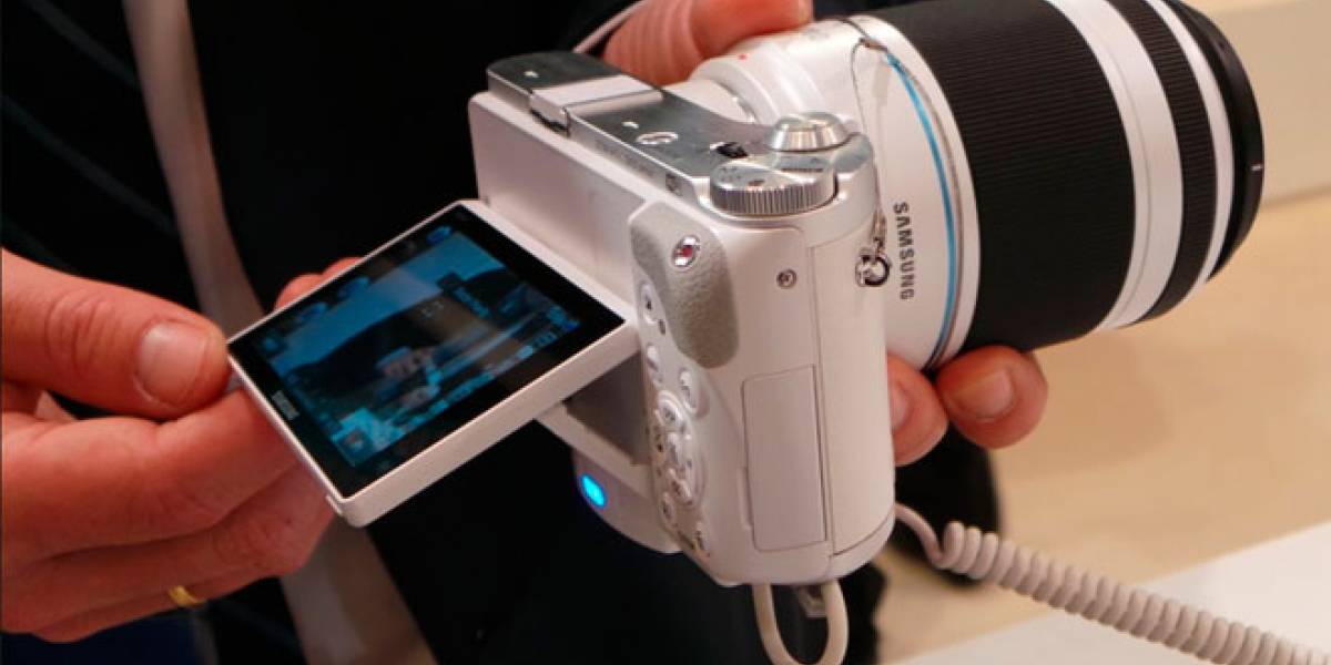 Samsung Smart Cámara NX300 a primera vista