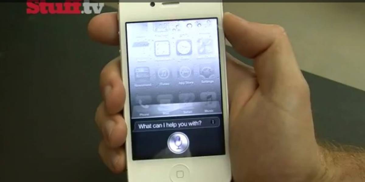 Clientes reciben antes de tiempo el iPhone 4S y muestran las gracias de Siri
