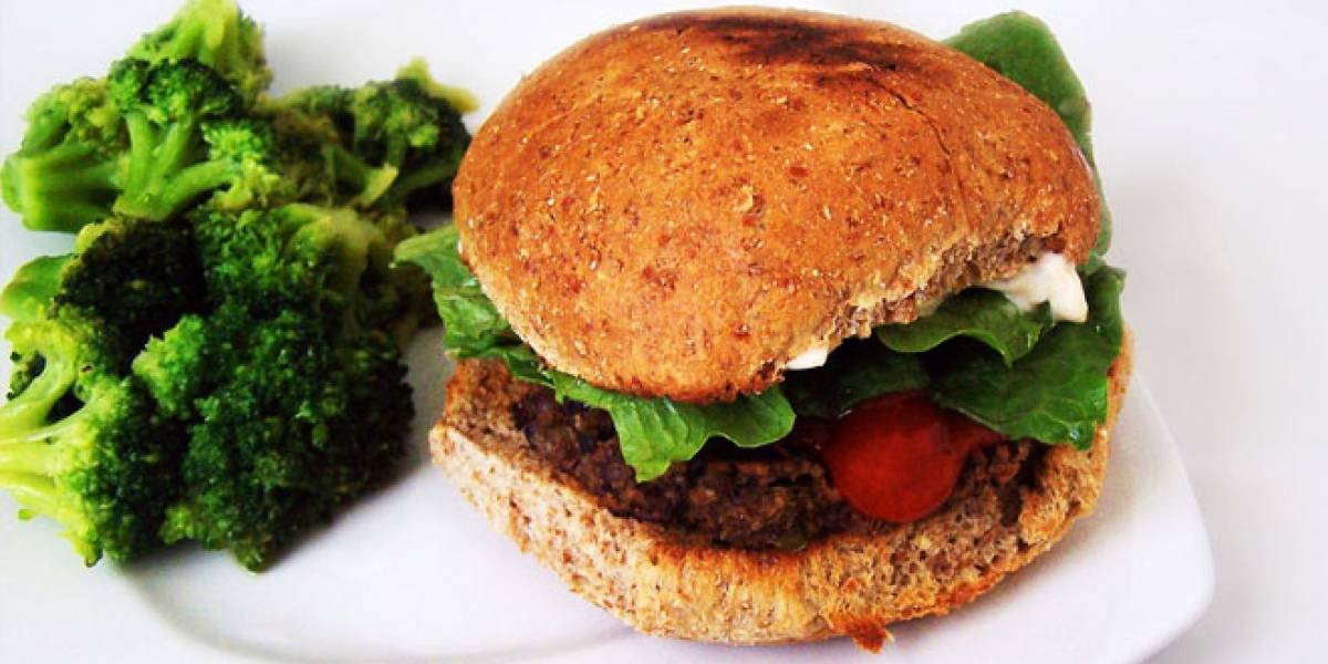 Estudiantes mexicanos elaboran hamburguesa que combate el insomnio
