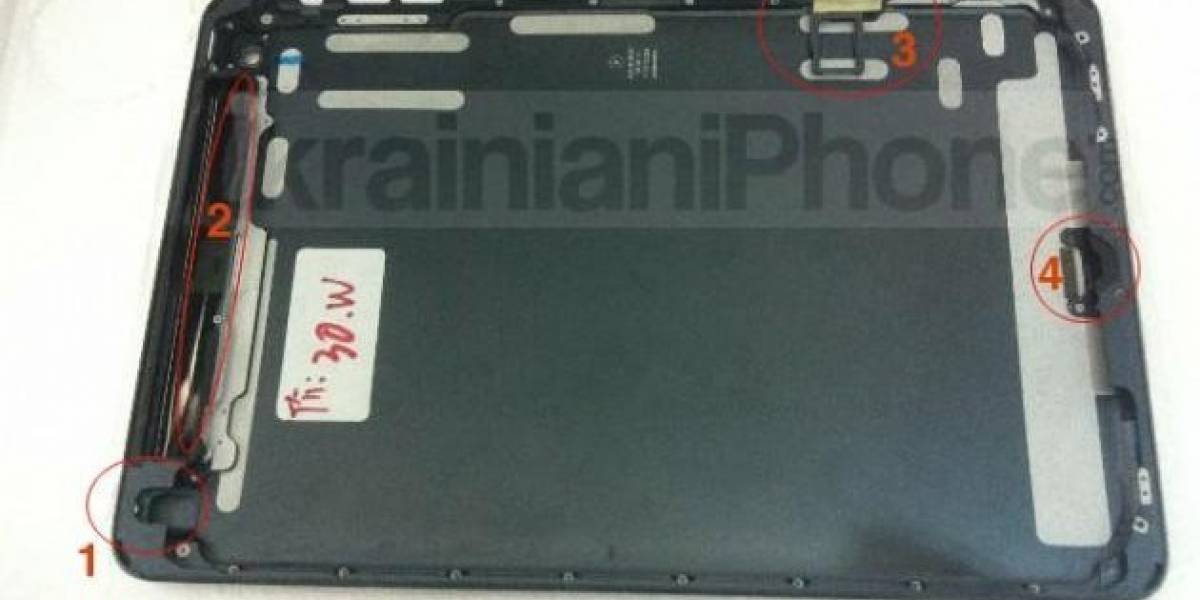 Un supuesto iPad Mini posa para la cámara espía