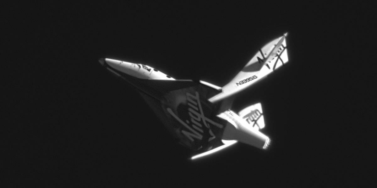 Nave SpaceShipTwo realiza su primer descenso libre (Video)