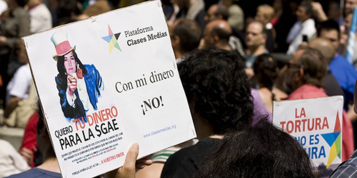 España: Ministra Sinde cree que los Estados Unidos no pueden estar contentos con el fracaso de su ley