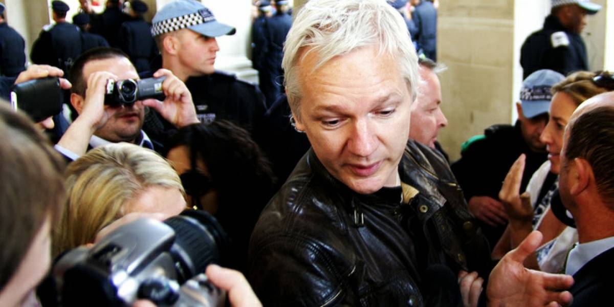 Assange será arrestado si sale de la embajada de Ecuador