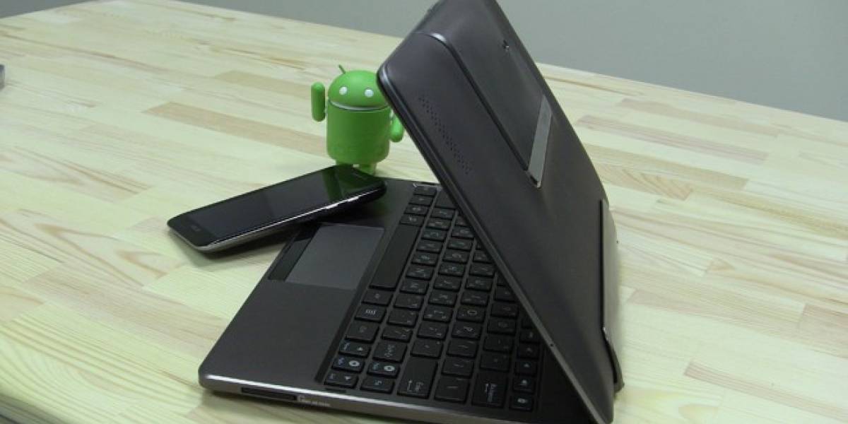 La Padfone de Asus desempaquetada con todos sus accesorios