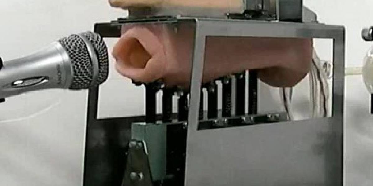 Boca robótica aprende a cantar (horrible, pero igual le podría alcanzar para disco)
