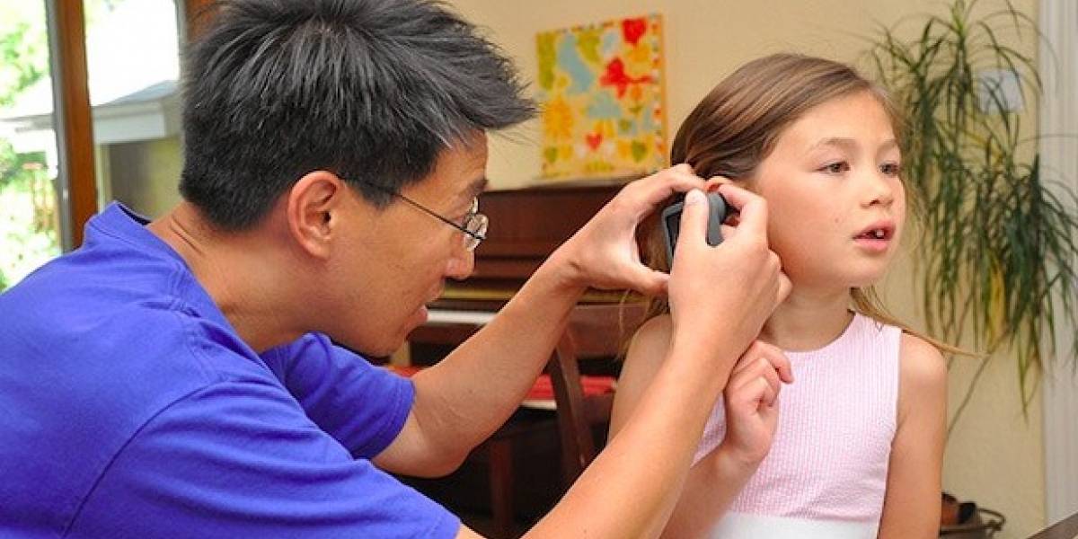 CellScope: Un dispositivo para móviles que detecta infecciones del oído podría ser amado por los padres preocupados