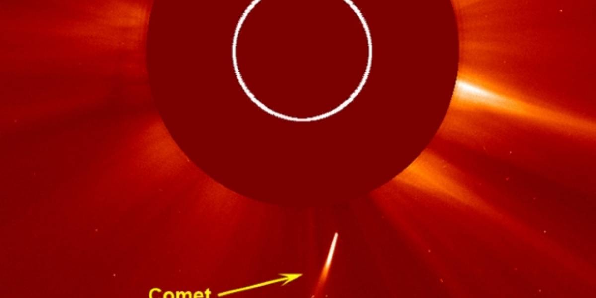 Imperdible: Cometa se estrella contra el Sol