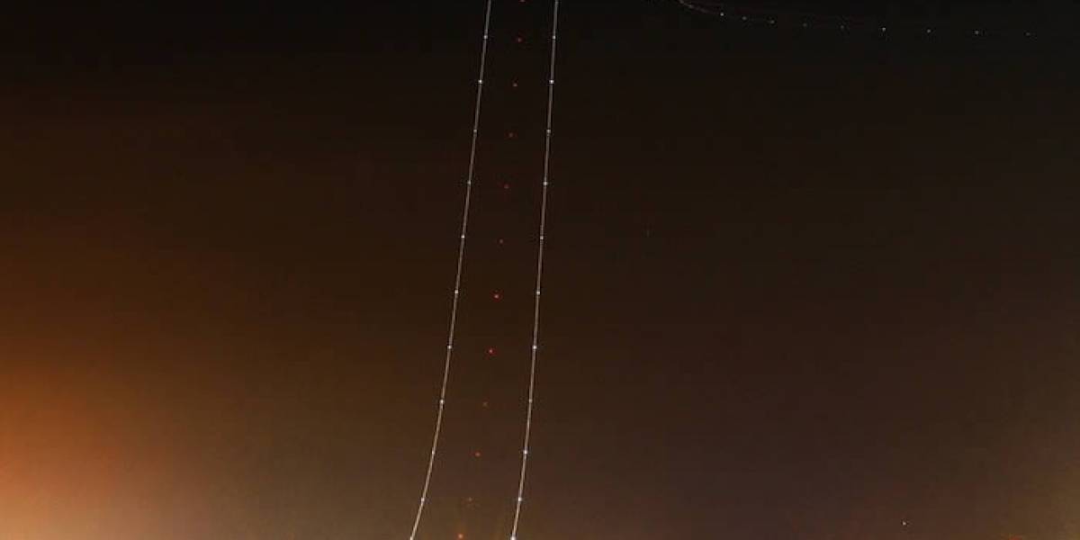 Foto: El despegue de un avión en larga exposición