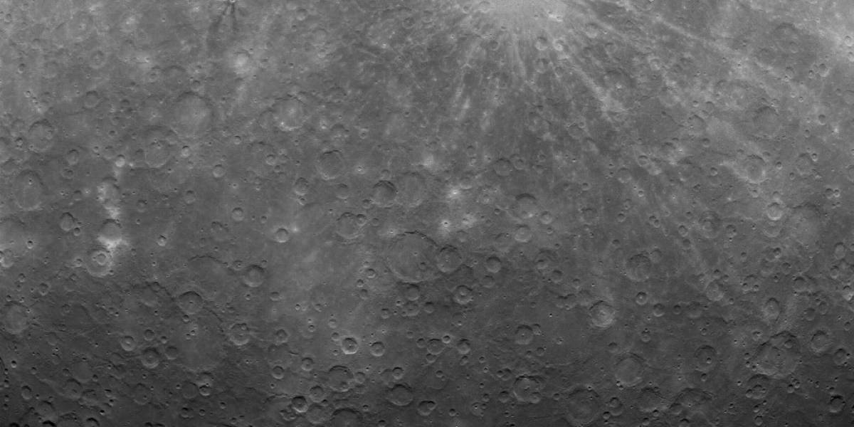 Primera imagen de Mercurio obtenida por la sonda Messenger desde su órbita