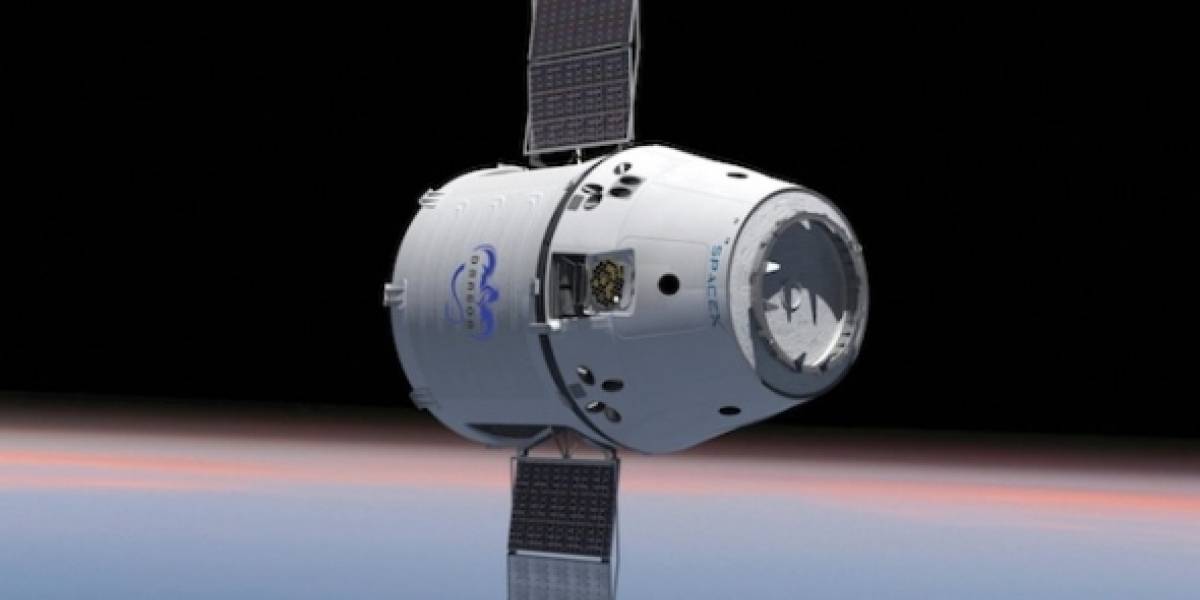 La cápsula Dragón se aproxima a la Estación Espacial Internacional