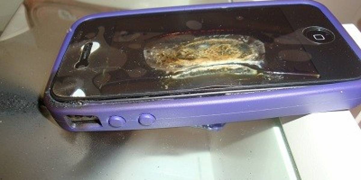 Brasil: iPhone 4 se quema mientras se cargaba