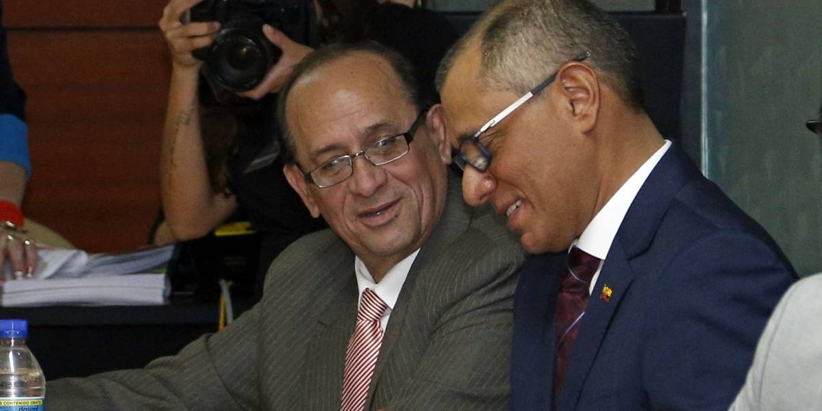 Carlos Baca pidió la ampliación de la sentencia de Jorge Glas Carlos Baca pidió la ampliación de la sentencia de Jorge Glas