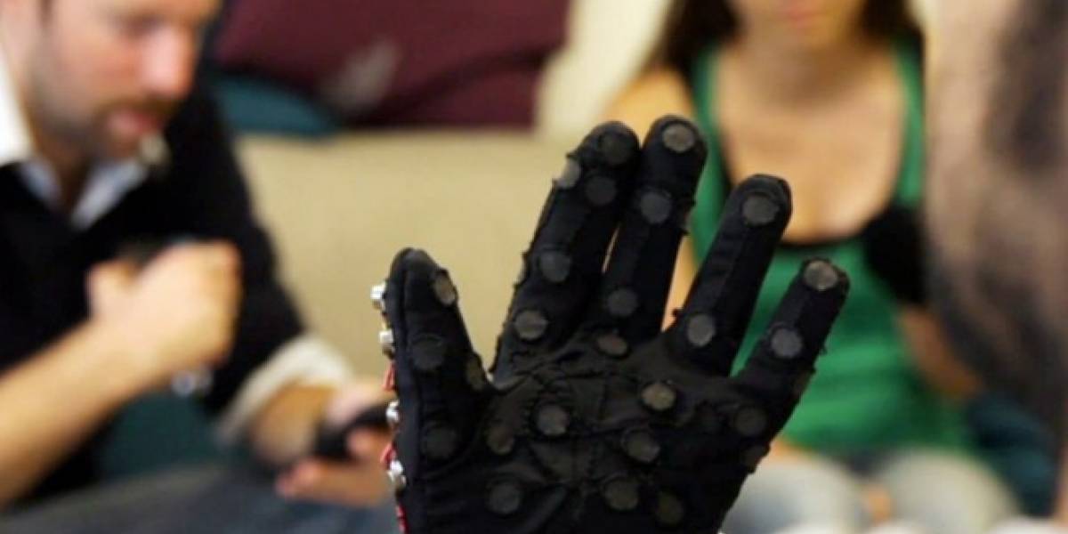 Alemanes crean guante braille para tablets y smartphones