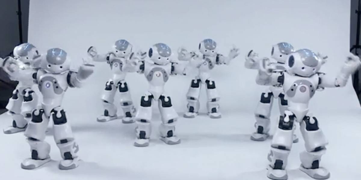 Robots bailan Thriller de Jacko para demostrar tecnología de sincronización