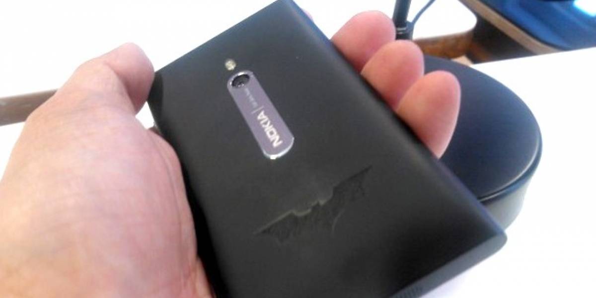 Nokia presume edición Batman Dark Knight Rises de su Lumia 800