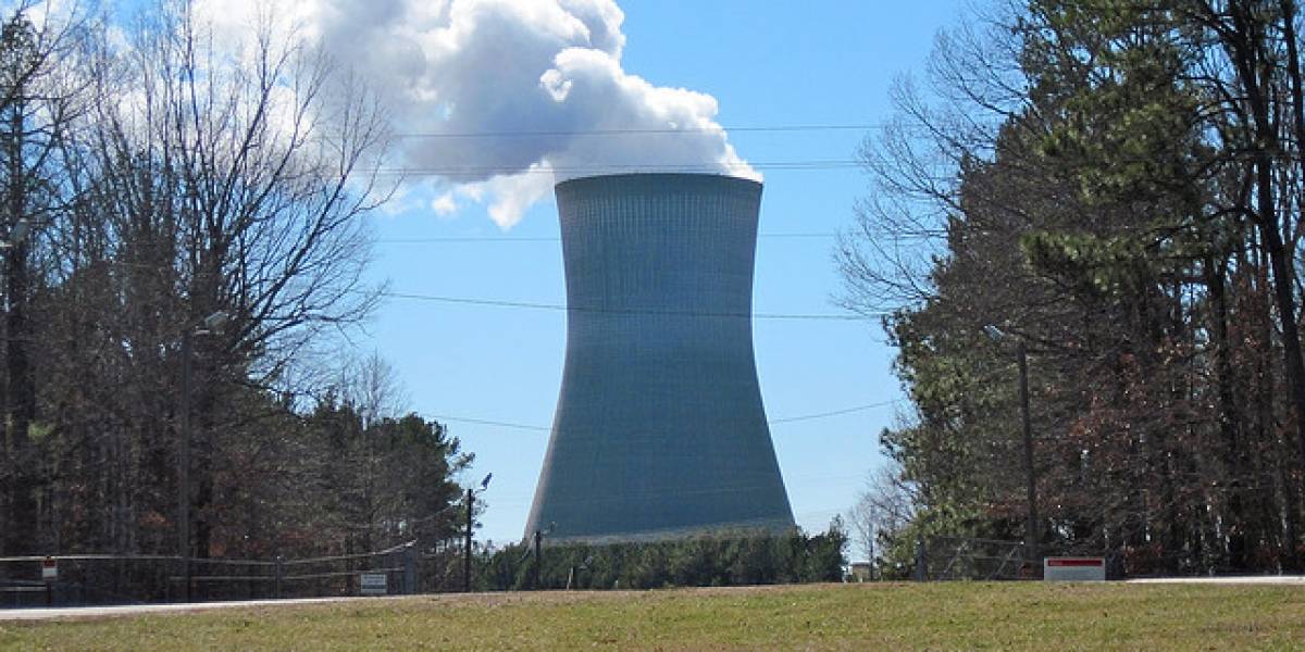 Explosión en planta nuclear francesa reabre debate sobre esta forma de energía