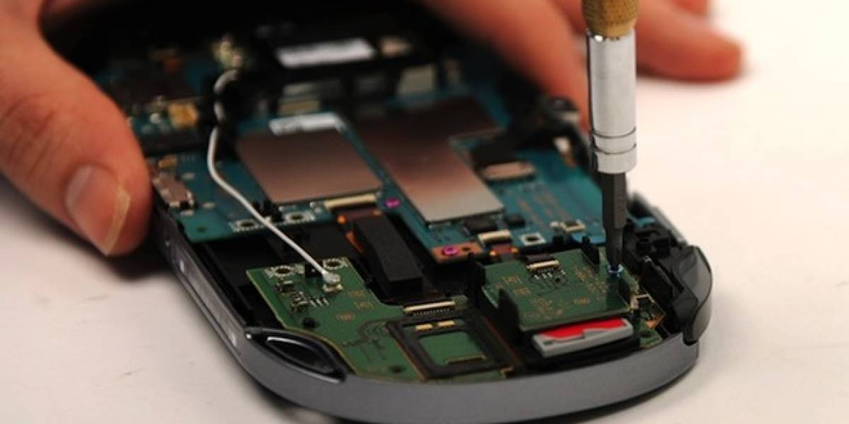 Desnudan al PS Vita y deducen costo de sus componentes