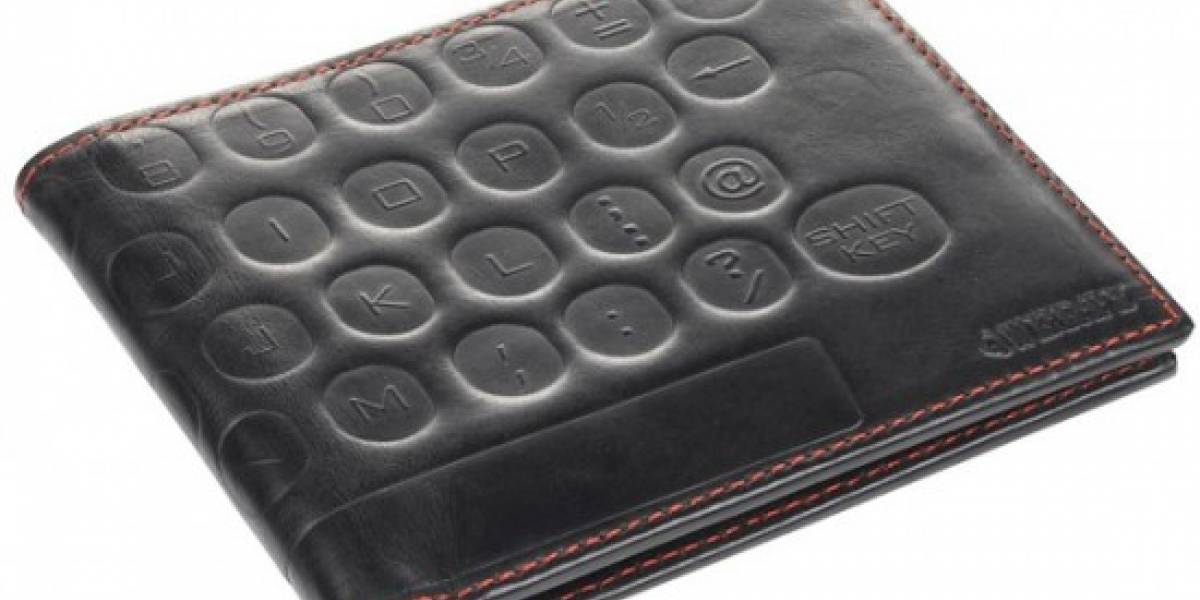 La estilosa cartera de piel QWERTY