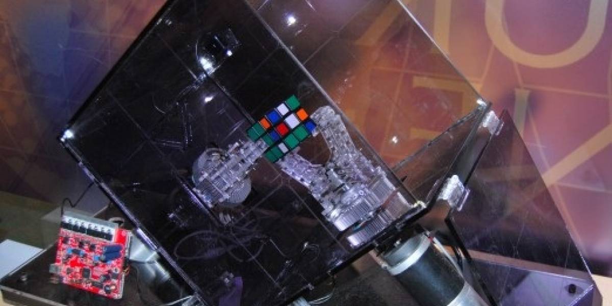 Video: El robot Ruby resuelve el cubo Rubik en 10 segundos, ¿y tú?