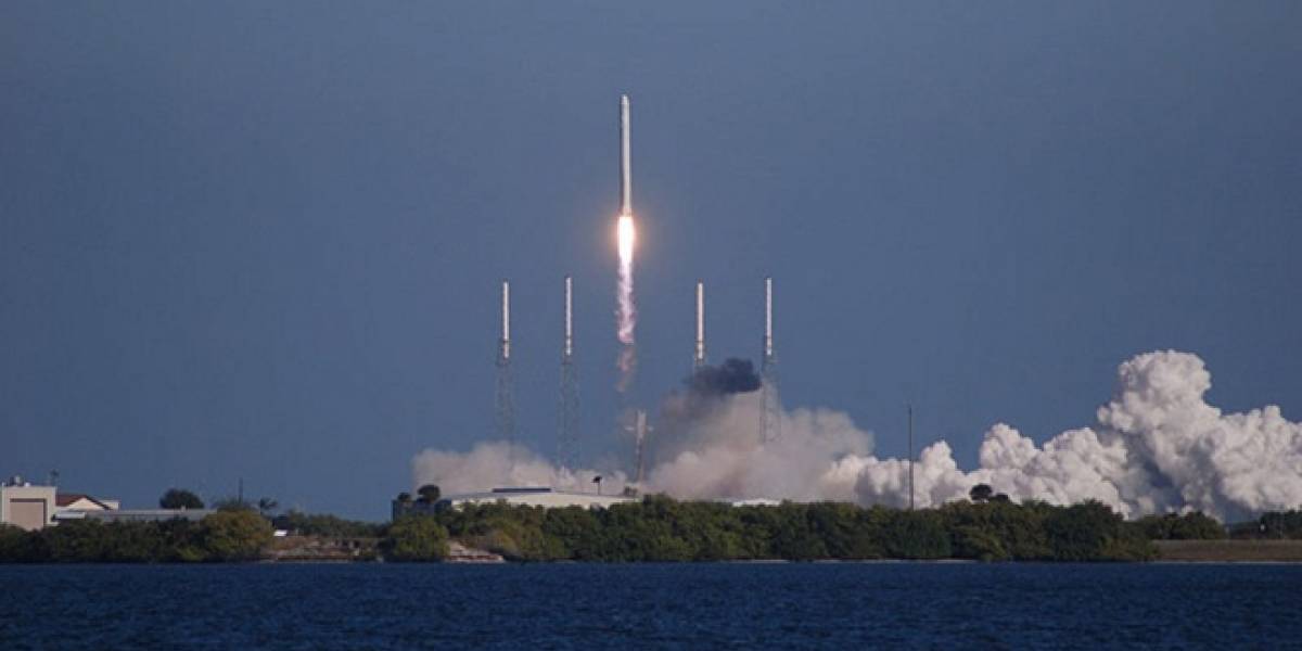 SpaceX probó con éxito su cohete para el primer viaje privado a la ISS