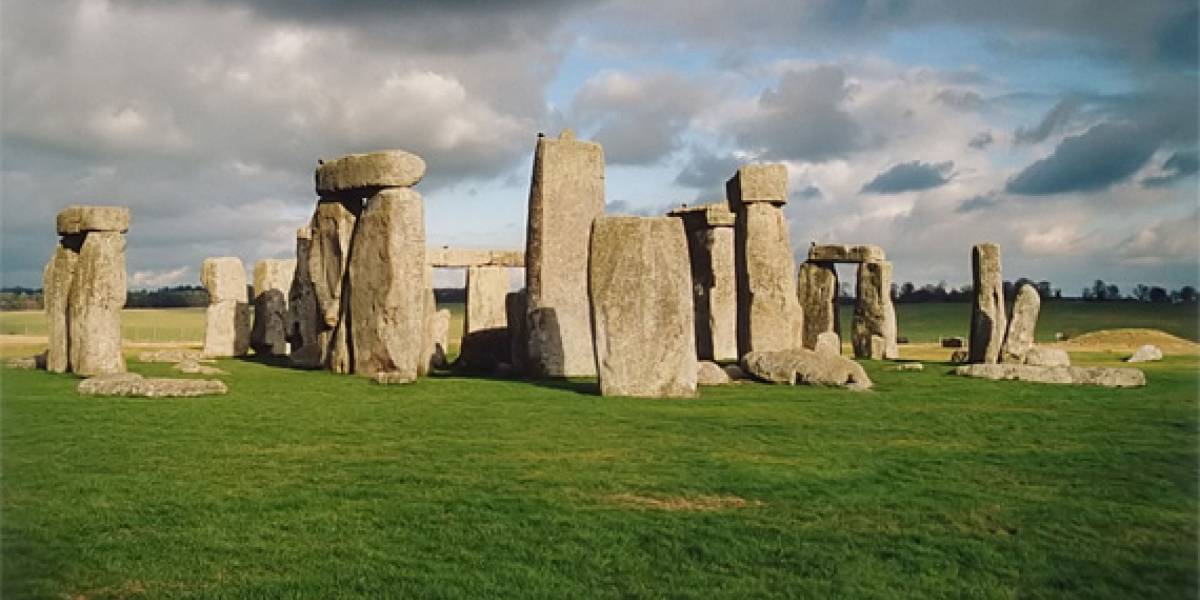 Científicos preparan profunda investigación para descubrir origen de misteriosa daga hallada en Stonehenge