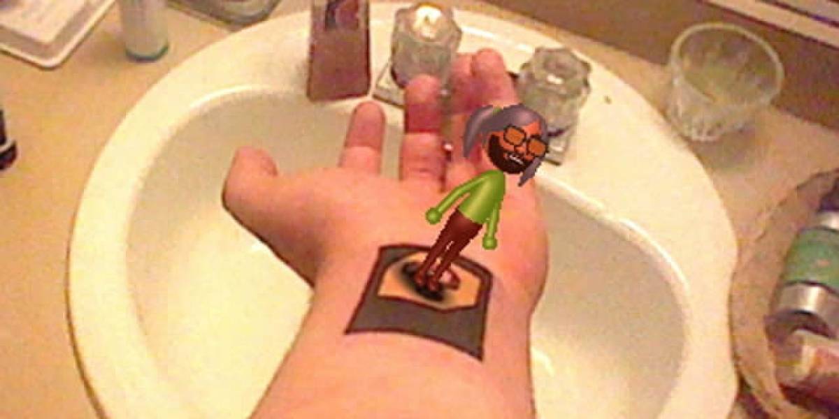 Genio se tatuó una tarjeta de realidad aumentada de 3DS en el brazo