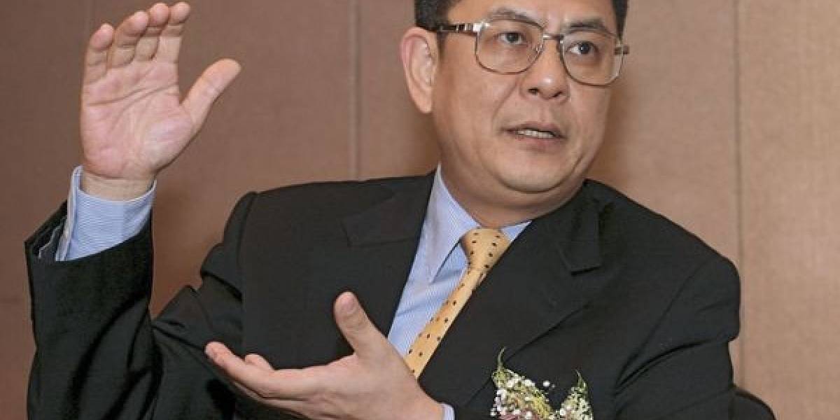 CEO de Foxconn International Holdings renuncia por problemas de salud