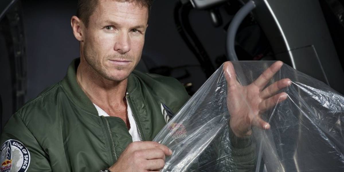 Este lunes Felix Baumgartner buscará romper la barrera del sonido con su cuerpo