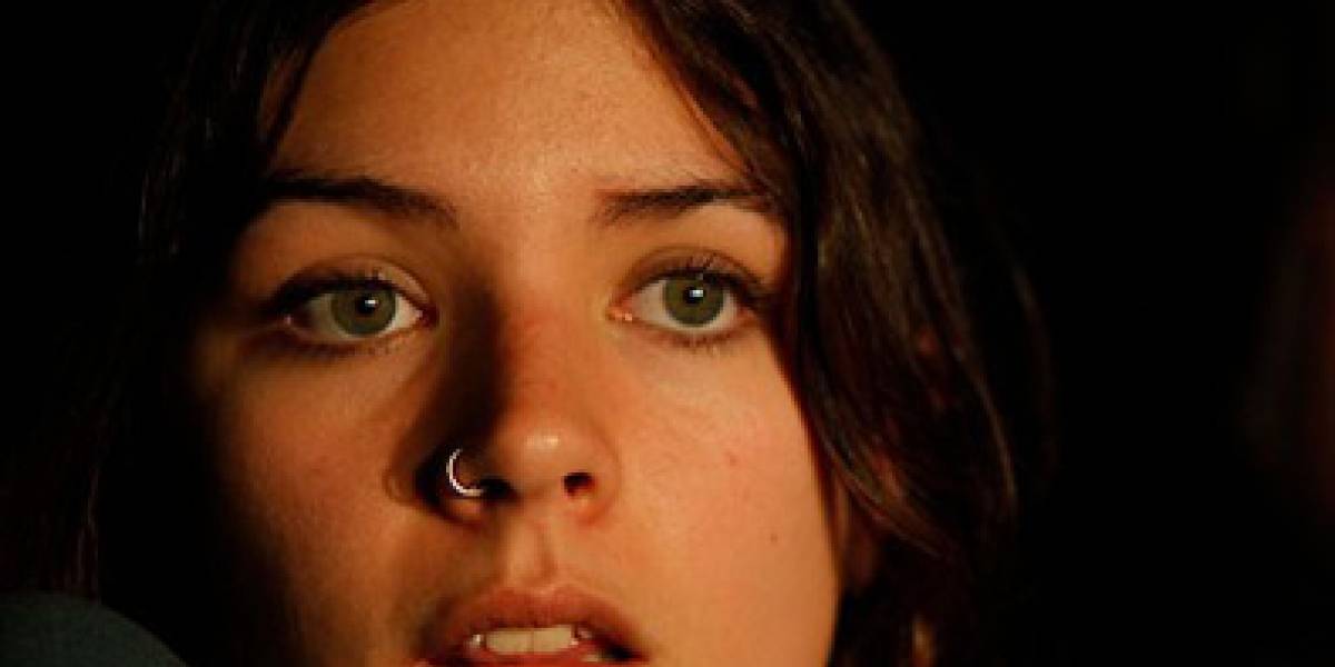 Chile: Corte acoge recurso de amparo para proteger a Camila Vallejo de amenazas por Twitter