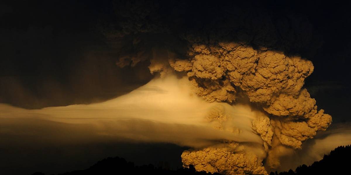 Por qué se suspenden vuelos cuando hay erupciones volcánicas