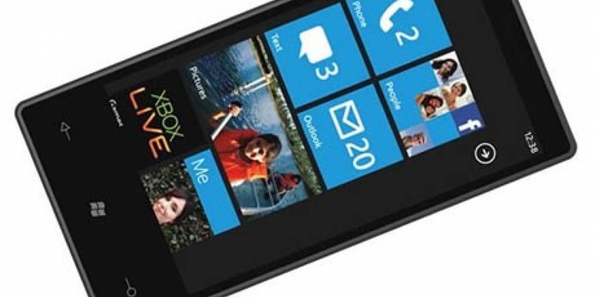 Microsoft promete reducir a la mitad el precio de equipos con Windows Phone 7