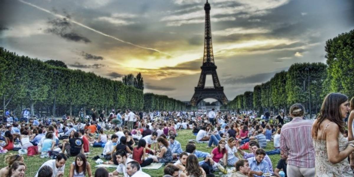 Francia analiza implementar impuestos a tablets y smartphones para financiar cultura